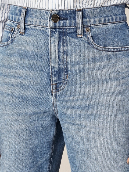 J. Crew | Charley Kickout Cropped Jean in Kate Wash, Size 27 - Picture 4 of 11